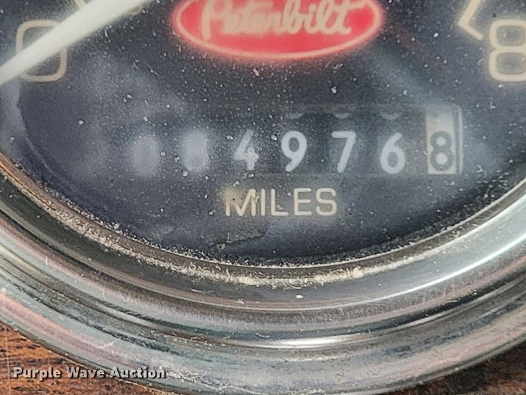 image for item KQ9096 1999 Peterbilt 379  semi truck