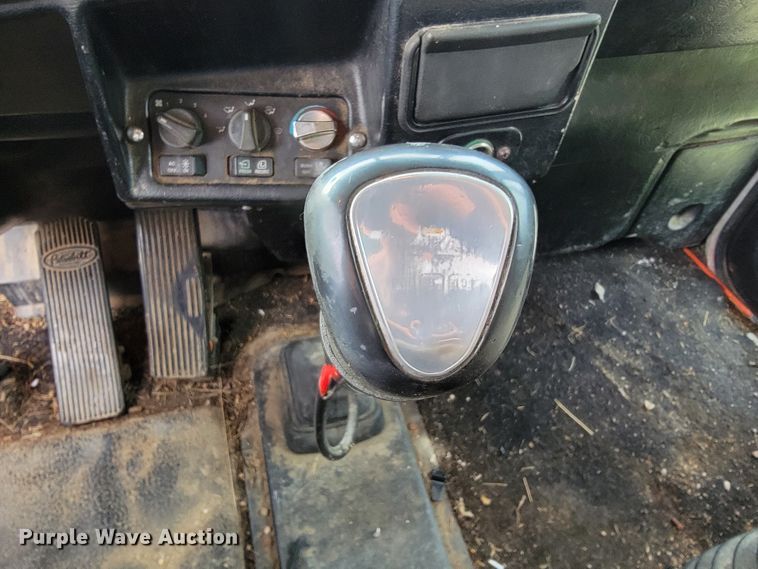 image for item KQ9096 1999 Peterbilt 379  semi truck