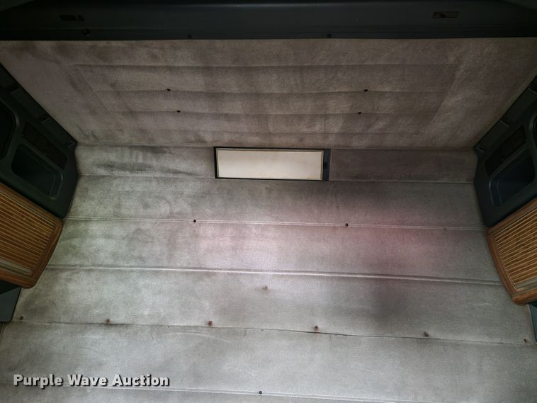 image for item KQ9096 1999 Peterbilt 379  semi truck