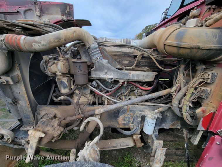 image for item KQ9096 1999 Peterbilt 379  semi truck