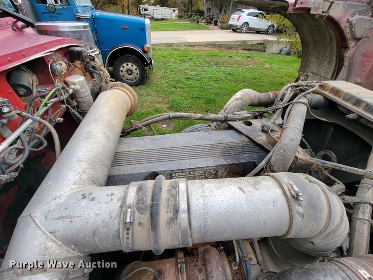 image for item KQ9096 1999 Peterbilt 379  semi truck