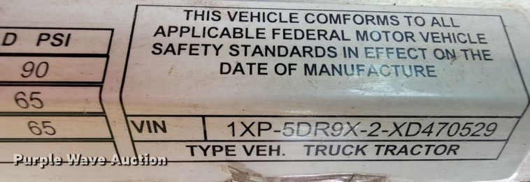 image for item KQ9096 1999 Peterbilt 379  semi truck