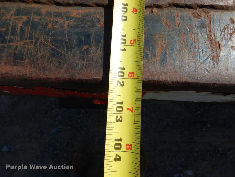 image for item KQ9619 2005 Freightliner Columbia flatbed truck