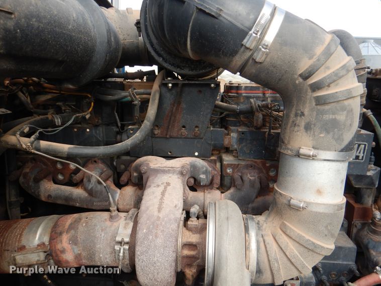 image for item KQ9662 1992 Kenworth T800  semi truck