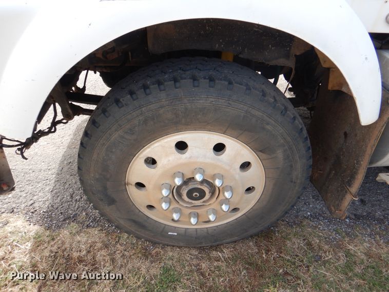 image for item KQ9662 1992 Kenworth T800  semi truck