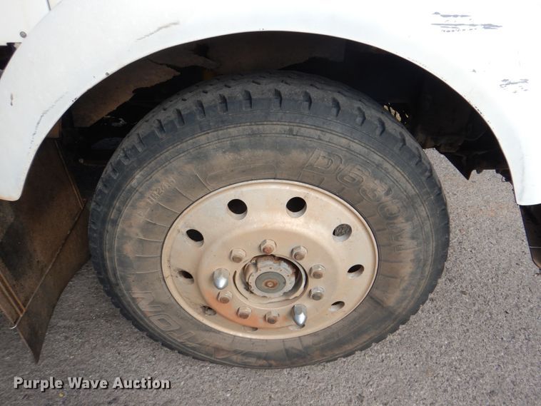 image for item KQ9662 1992 Kenworth T800  semi truck