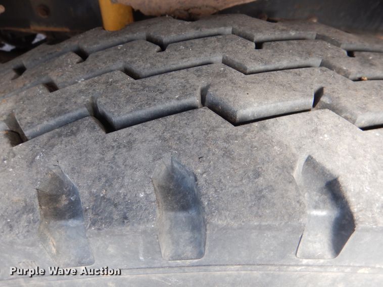 image for item KQ9662 1992 Kenworth T800  semi truck