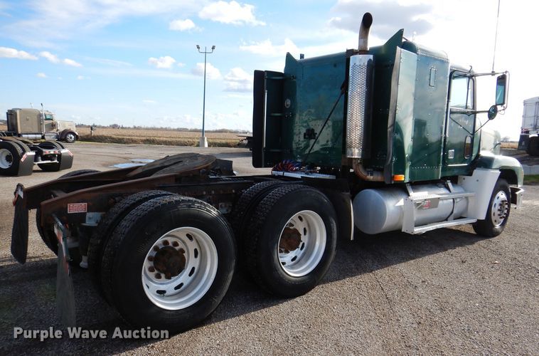 image for item KY9559 1996 Freightliner FLD120  semi truck