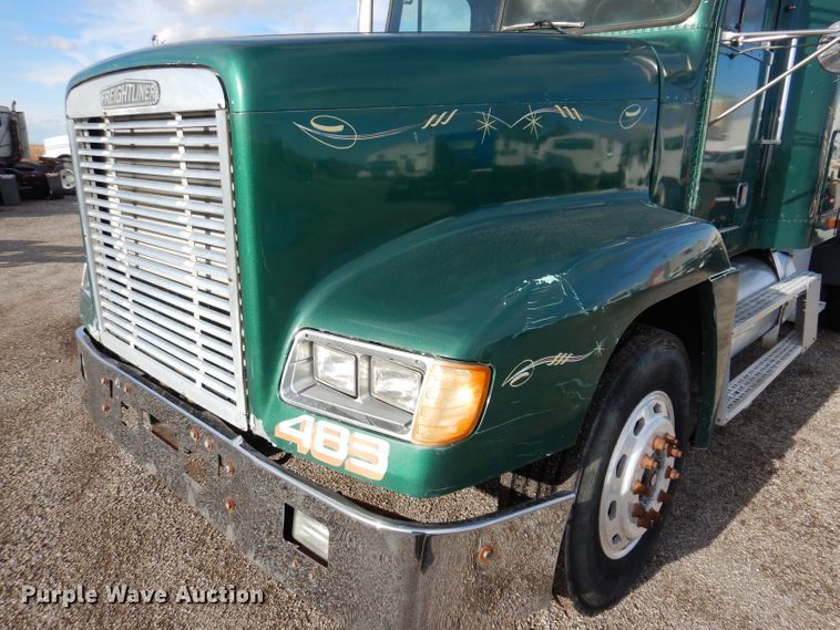 image for item KY9559 1996 Freightliner FLD120  semi truck