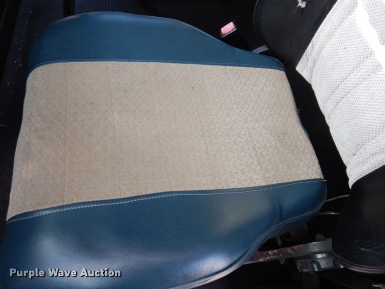 image for item KY9559 1996 Freightliner FLD120  semi truck