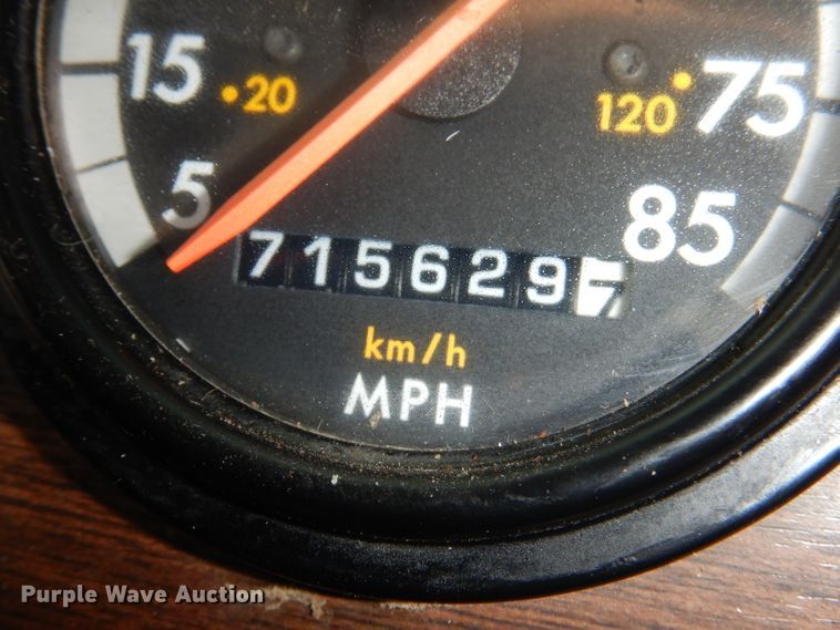 image for item KY9559 1996 Freightliner FLD120  semi truck