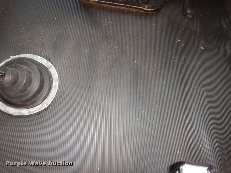 image for item KY9559 1996 Freightliner FLD120  semi truck