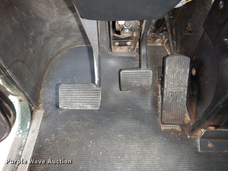 image for item KY9559 1996 Freightliner FLD120  semi truck