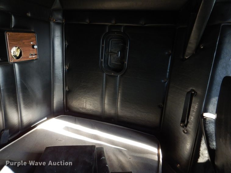 image for item KY9559 1996 Freightliner FLD120  semi truck