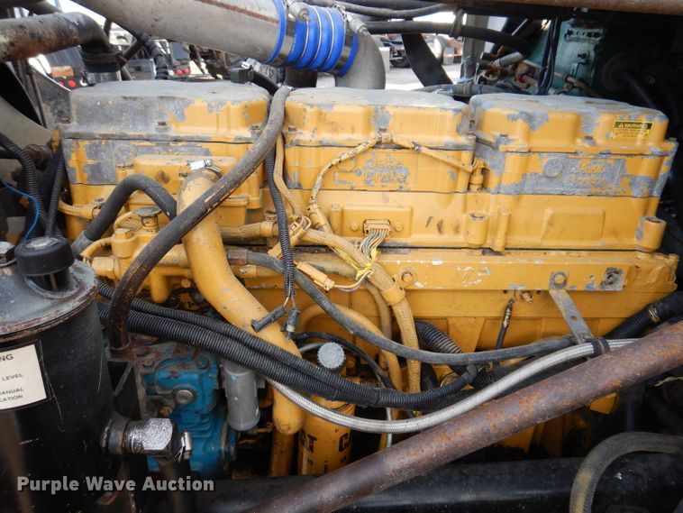 image for item KY9559 1996 Freightliner FLD120  semi truck