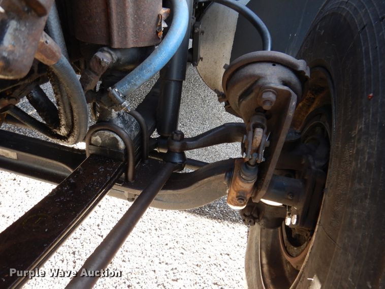 image for item KY9559 1996 Freightliner FLD120  semi truck