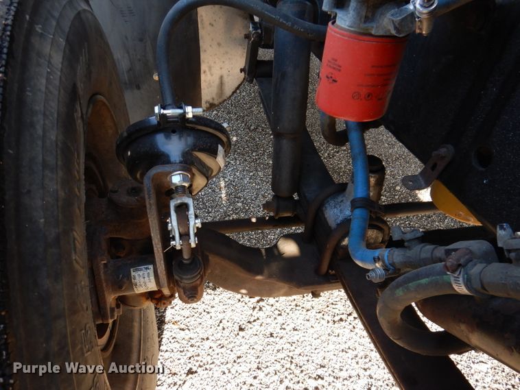 image for item KY9559 1996 Freightliner FLD120  semi truck