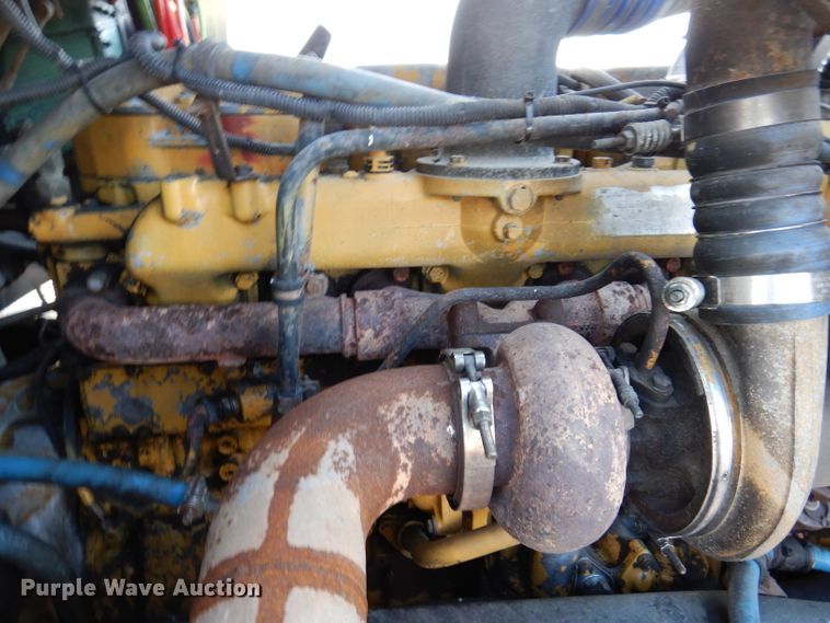 image for item KY9559 1996 Freightliner FLD120  semi truck