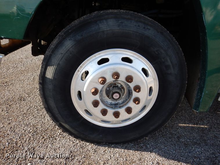 image for item KY9559 1996 Freightliner FLD120  semi truck