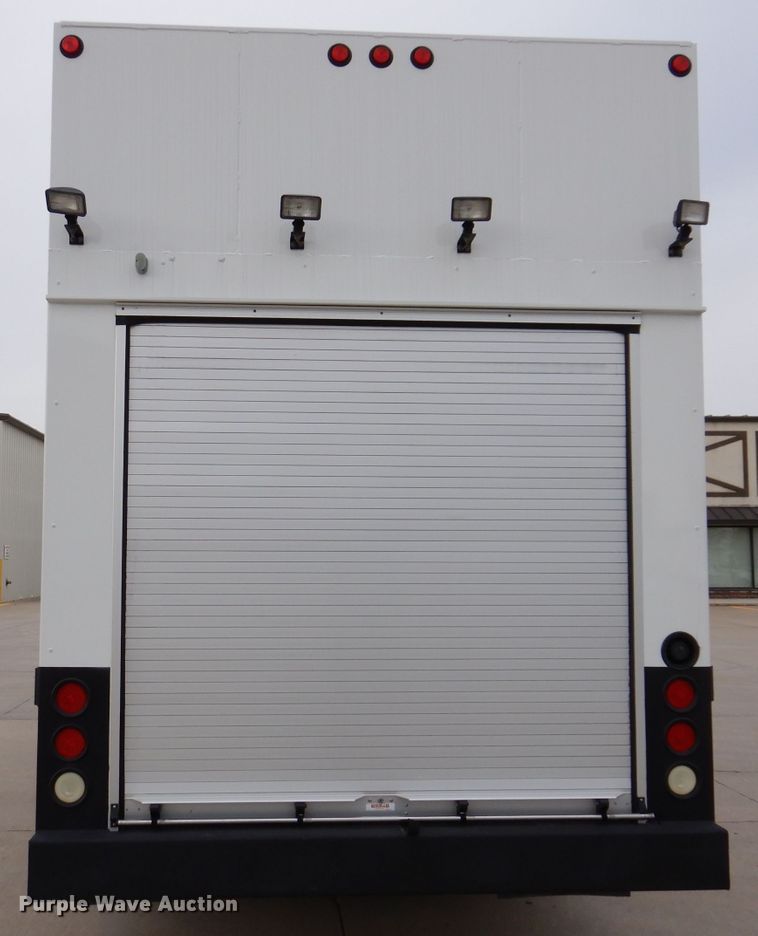 image for item KY9661 2006 Ford F750  fuel / lube truck