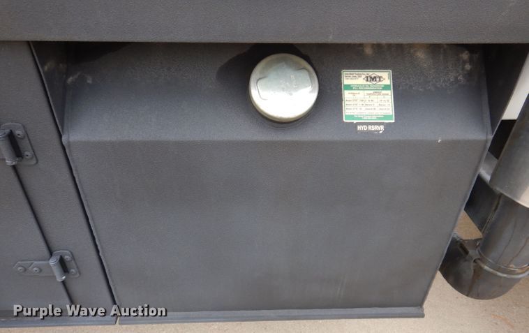 image for item KY9661 2006 Ford F750  fuel / lube truck