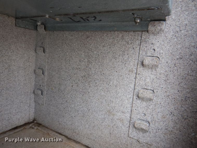 image for item KY9661 2006 Ford F750  fuel / lube truck