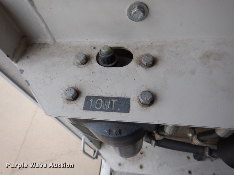 image for item KY9661 2006 Ford F750  fuel / lube truck