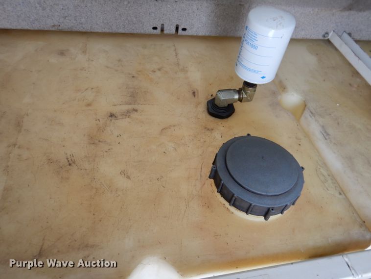 image for item KY9661 2006 Ford F750  fuel / lube truck