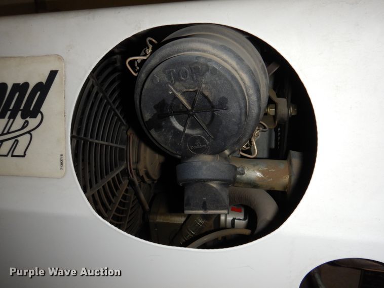 image for item KY9661 2006 Ford F750  fuel / lube truck