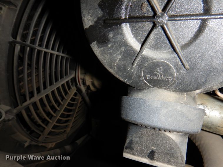 image for item KY9661 2006 Ford F750  fuel / lube truck