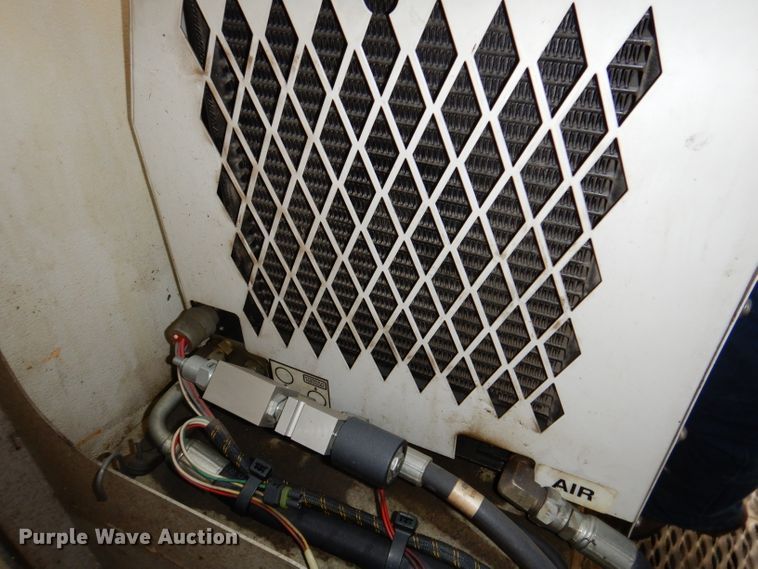 image for item KY9661 2006 Ford F750  fuel / lube truck