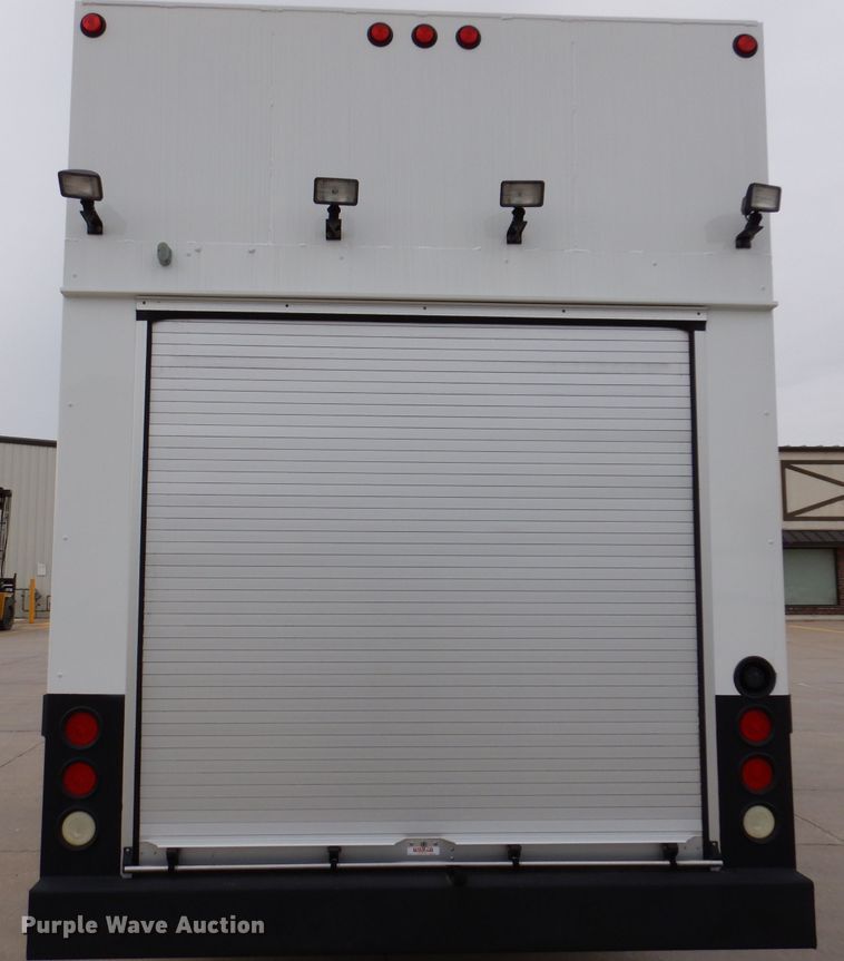 image for item KY9661 2006 Ford F750  fuel / lube truck