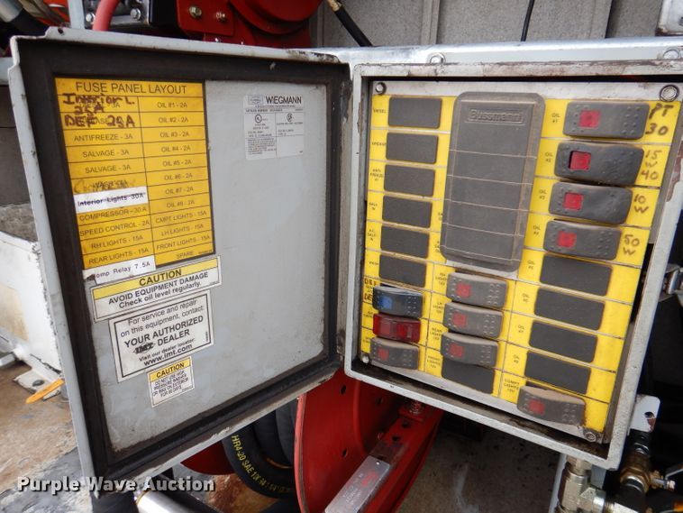 image for item KY9661 2006 Ford F750  fuel / lube truck