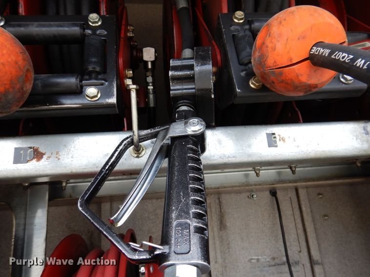 image for item KY9661 2006 Ford F750  fuel / lube truck