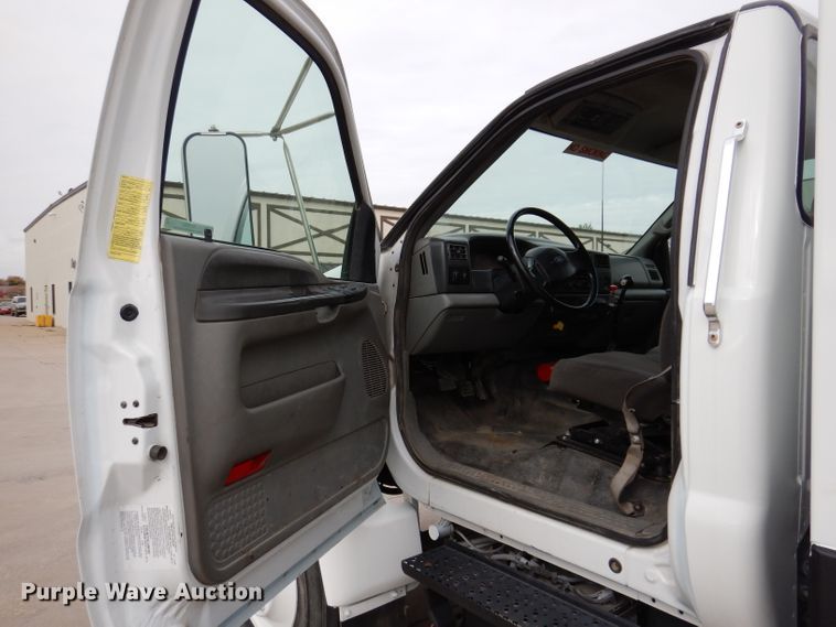 image for item KY9661 2006 Ford F750  fuel / lube truck