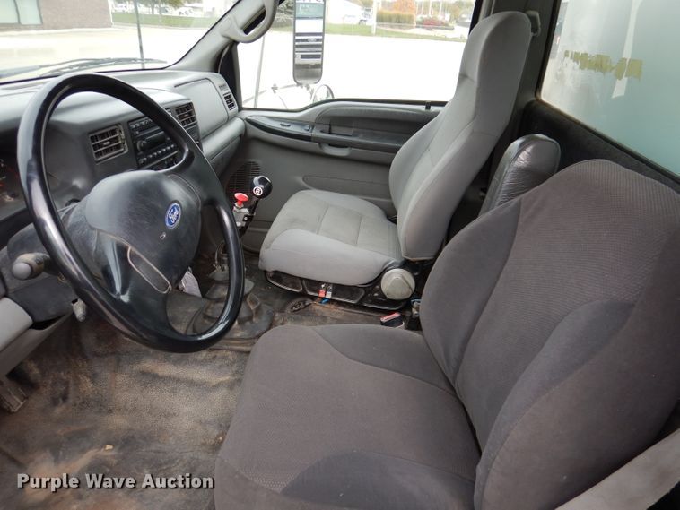 image for item KY9661 2006 Ford F750  fuel / lube truck