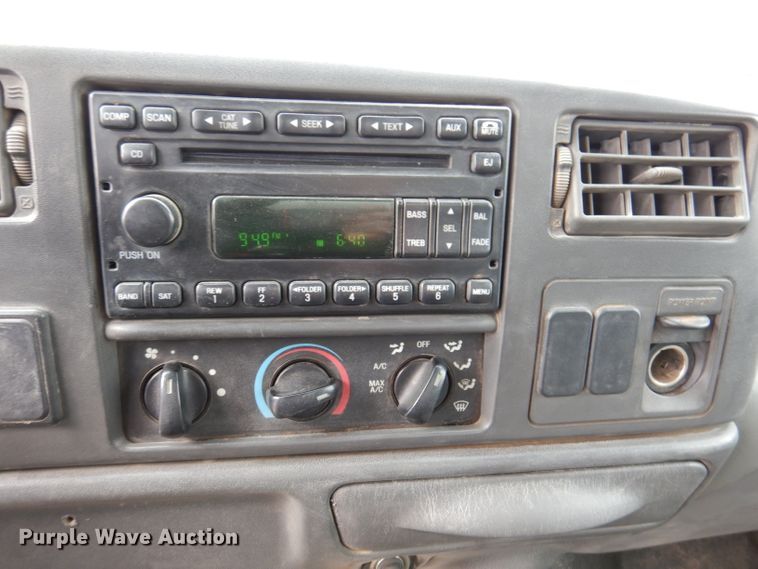 image for item KY9661 2006 Ford F750  fuel / lube truck