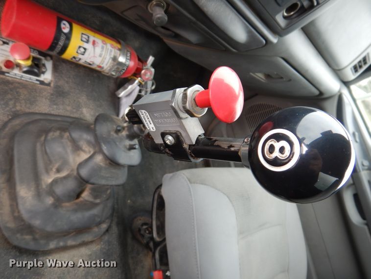 image for item KY9661 2006 Ford F750  fuel / lube truck