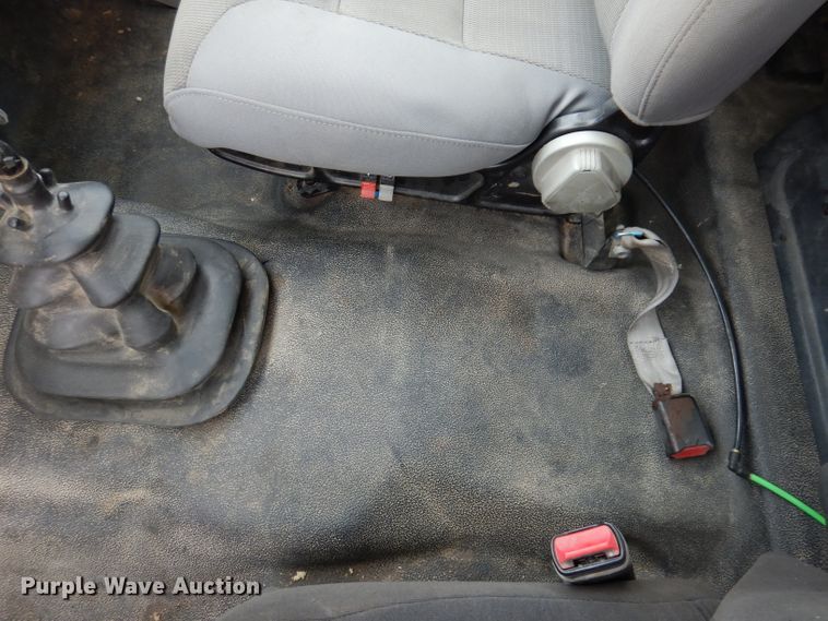 image for item KY9661 2006 Ford F750  fuel / lube truck