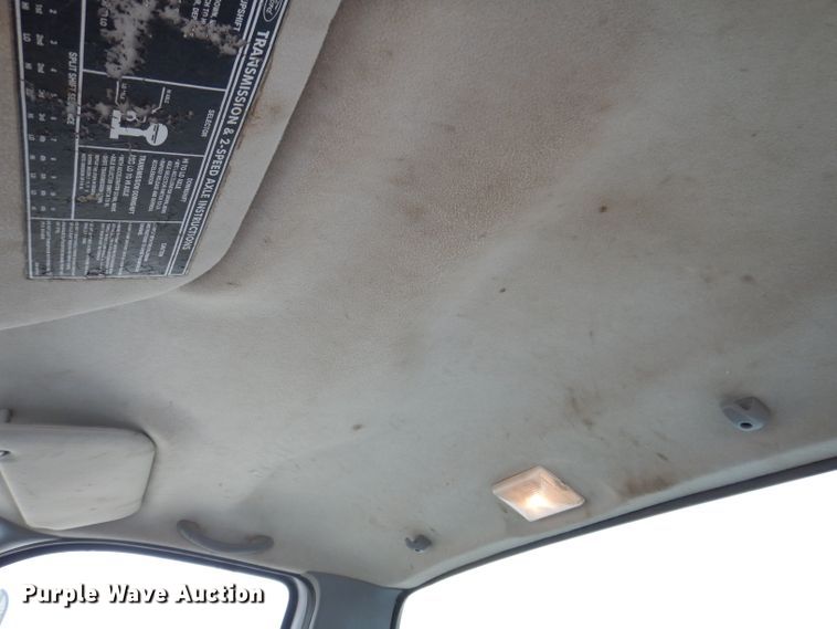 image for item KY9661 2006 Ford F750  fuel / lube truck