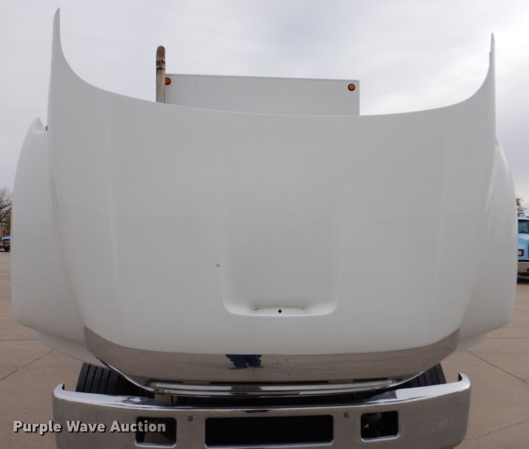 image for item KY9661 2006 Ford F750  fuel / lube truck