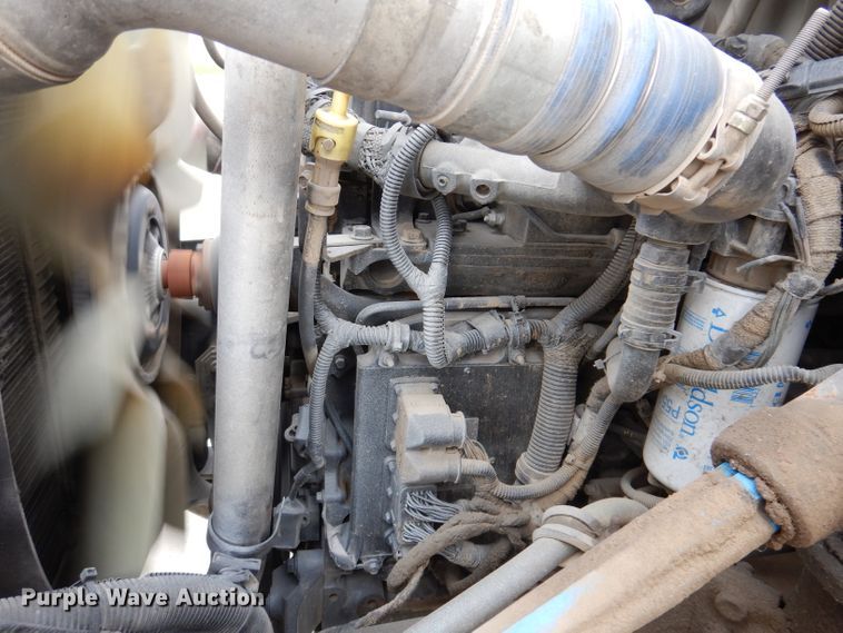 image for item KY9661 2006 Ford F750  fuel / lube truck