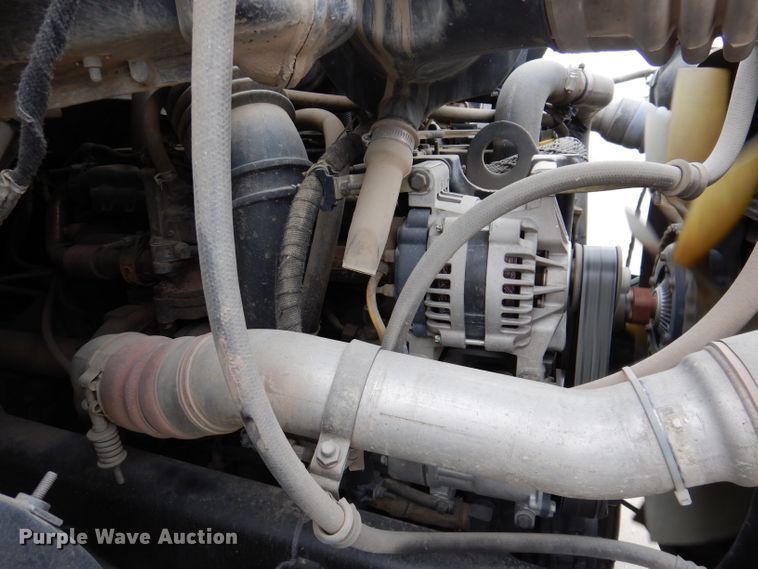 image for item KY9661 2006 Ford F750  fuel / lube truck