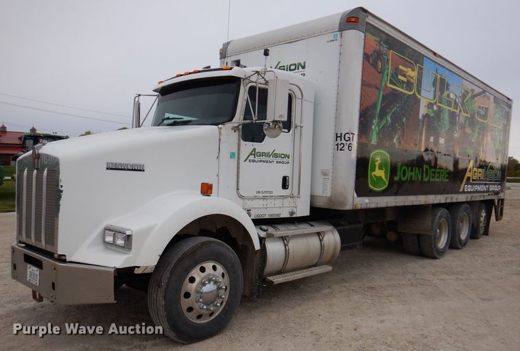 image for item KY9662 2005 Kenworth T800  box truck