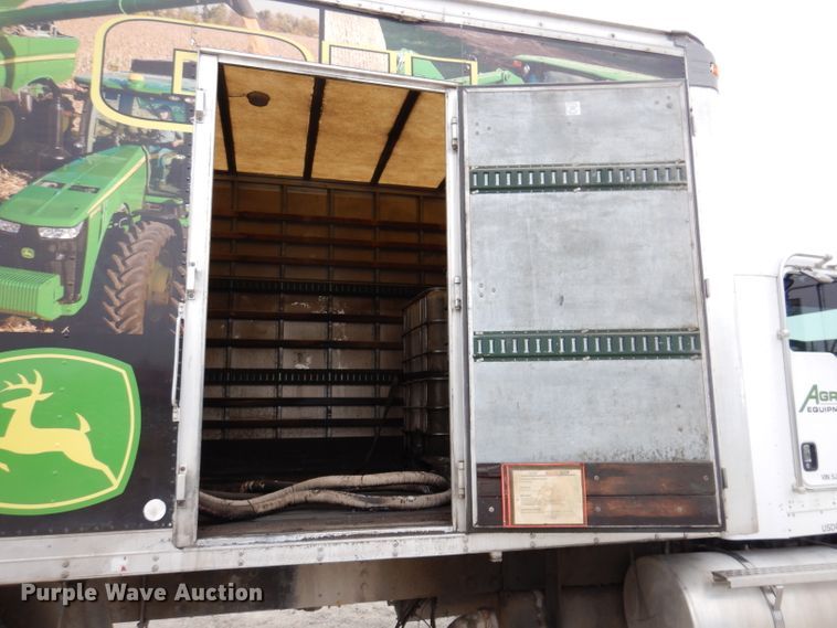 image for item KY9662 2005 Kenworth T800  box truck