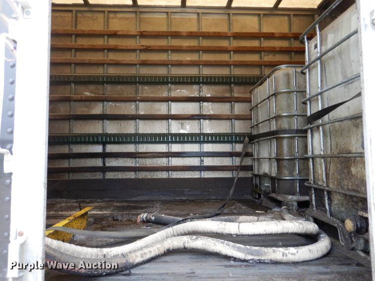 image for item KY9662 2005 Kenworth T800  box truck