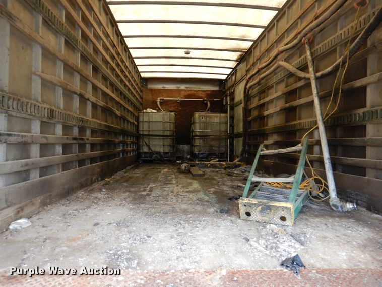 image for item KY9662 2005 Kenworth T800  box truck