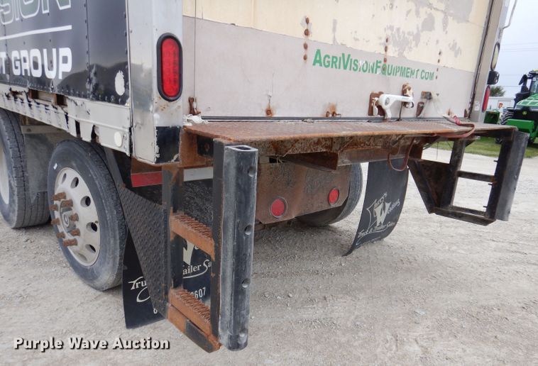 image for item KY9662 2005 Kenworth T800  box truck