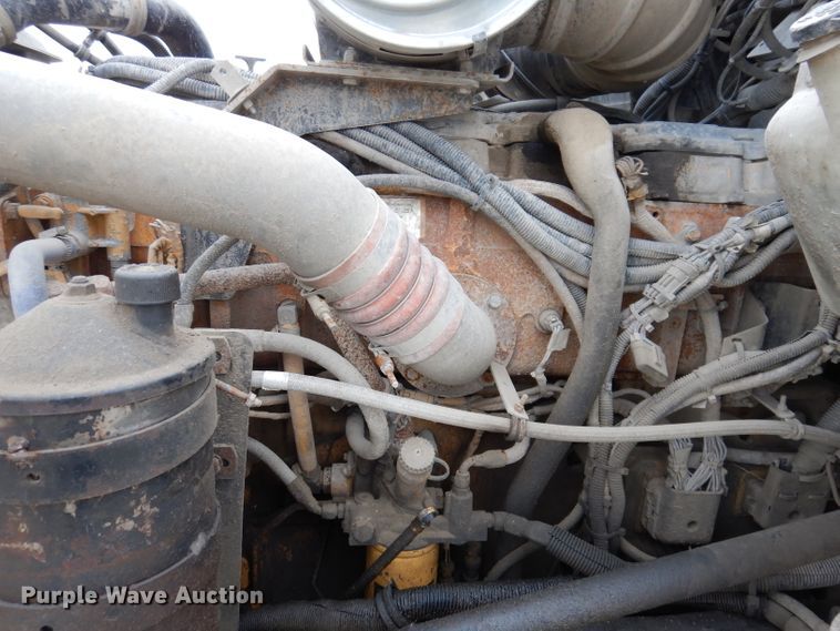 image for item KY9662 2005 Kenworth T800  box truck