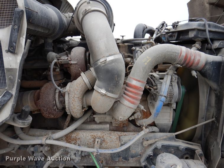 image for item KY9662 2005 Kenworth T800  box truck